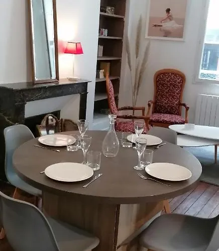 Le Montesquieu Ажен